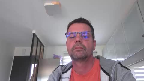 Snapshot of jhmec44000 chatting on April 8, 2026, 9:42 am jhmec44000 online show from April 8, 2026, 9:42 am