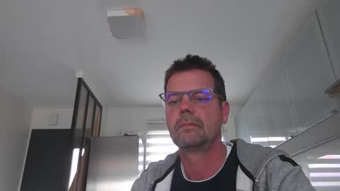 Snapshot of jhmec44000 chatting on April 22, 2026, 11:56 am jhmec44000 online show from April 22, 2026, 11:56 am