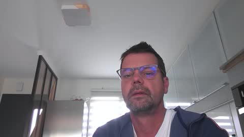 Snapshot of jhmec44000 chatting on April 26, 2026, 8:23 am jhmec44000 online show from April 26, 2026, 8:23 am