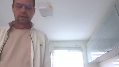 Snapshot of jhmec44000 chatting on May 31, 2026, 10:44 am jhmec44000 online show from May 31, 2026, 10:44 am