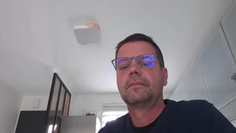 Snapshot of jhmec44000 chatting on June 5, 2026, 10:43 am jhmec44000 online show from June 5, 2026, 10:43 am