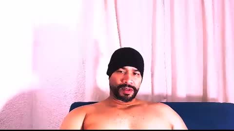 En moreno online show from February 10, 2026, 2:04 am