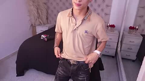 jhoanleandro online show from March 12, 2026, 4:18 am