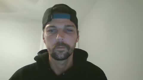 Snapshot of jholls chatting on February 26, 2025, 2:15 am jholls online show from February 26, 2025, 2:15 am