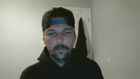 Snapshot of jholls chatting on November 4, 2025, 9:03 pm jholls online show from November 4, 2025, 9:03 pm