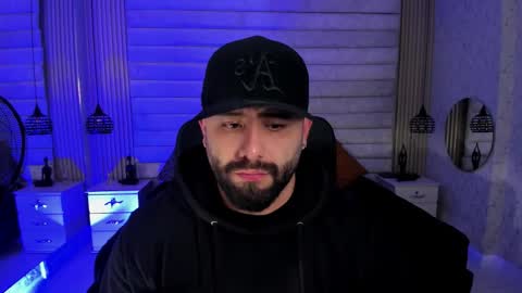 Snapshot of jhon_bear02 chatting on March 9, 2026, 11:25 am John Bear.... online show from March 9, 2026, 11:25 am