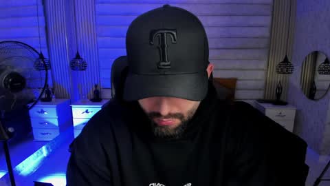 Snapshot of jhon_bear02 chatting on April 2, 2026, 11:30 am John Bear.... online show from April 2, 2026, 11:30 am