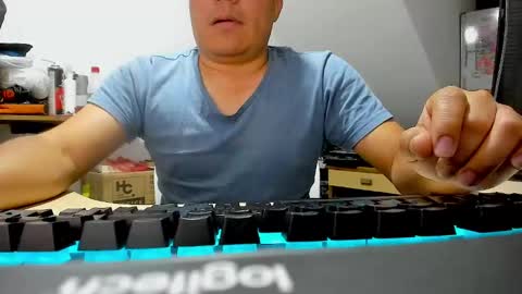 jhonatan_morales_s online show from October 16, 2025, 4:46 am