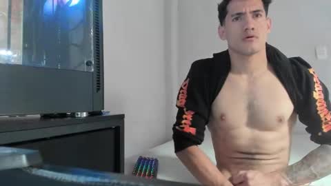 jhonduglas online show from December 17, 2025, 5:41 pm