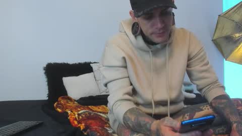 jhonny_ackerman online show from October 18, 2025, 9:15 pm