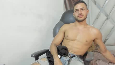 Snapshot of jhonny_flames7 chatting on December 21, 2024, 10:39 am jhonny online show from December 21, 2024, 10:39 am