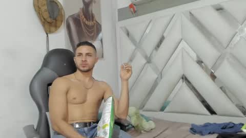 Snapshot of jhonny_flames7 chatting on December 23, 2024, 10:10 am jhonny online show from December 23, 2024, 10:10 am