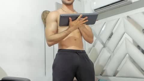 Snapshot of jhonny_flames7 chatting on January 17, 2025, 4:06 am jhonny online show from January 17, 2025, 4:06 am