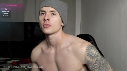 Snapshot of jhonny_macallan chatting on January 7, 2026, 12:24 am Jhonaiker online show from January 7, 2026, 12:24 am