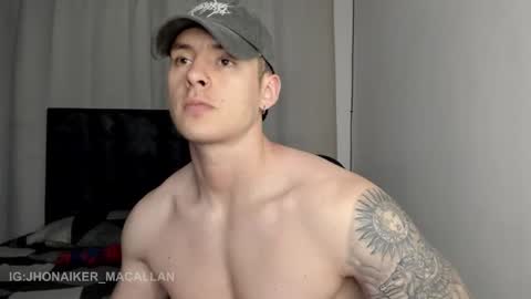 Snapshot of jhonny_macallan chatting on March 17, 2026, 1:54 am Jhonaiker online show from March 17, 2026, 1:54 am