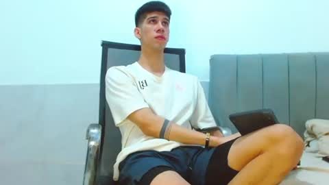 Snapshot of jhony_sex3 chatting on June 25, 2026, 8:08 am jhony_sex3 online show from June 25, 2026, 8:08 am
