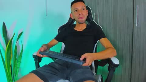 Jhors online show from October 22, 2025, 12:22 am