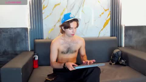 Snapshot of jhostin_1 chatting on December 4, 2025, 8:28 pm jhostin_1 online show from December 4, 2025, 8:28 pm