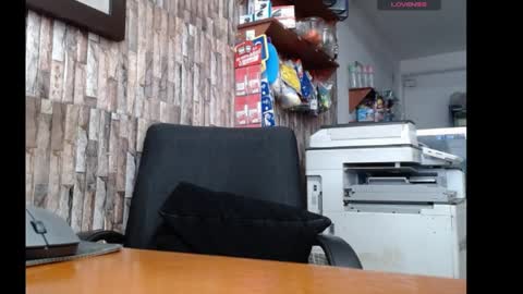 jhosuamoore2 online show from April 12, 2026, 2:22 pm