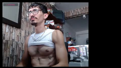 jhosuamoore2 online show from April 18, 2026, 7:07 pm