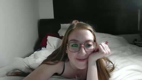 Snapshot of jilliangiselle chatting on April 13, 2026, 4:18 am jilliangiselle online show from April 13, 2026, 4:18 am