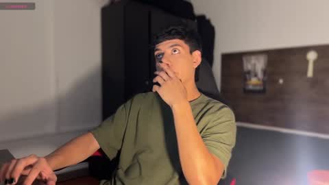 jim_dancer online show from December 19, 2024, 8:55 pm