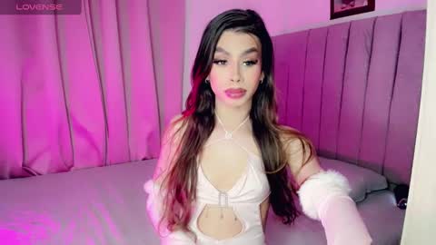 Snapshot of jimenna__ chatting on January 3, 2025, 4:55 am jimenna online show from January 3, 2025, 4:55 am