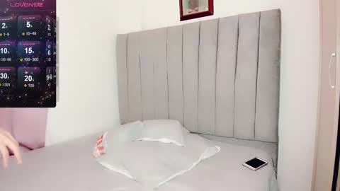 Snapshot of jimenna__ chatting on January 5, 2025, 4:27 pm jimenna online show from January 5, 2025, 4:27 pm