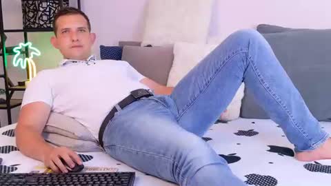 Snapshot of jimmy_doss chatting on August 5, 2026, 7:11 am Jimmy online show from August 5, 2026, 7:11 am