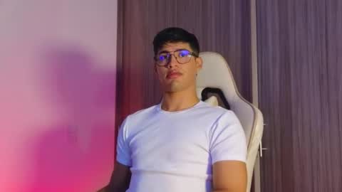 Jimmy Leeh online show from October 2, 2025, 10:28 pm