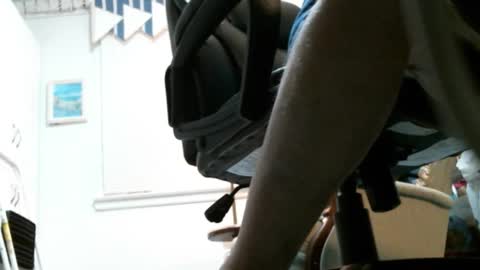 jimwellhung online show from March 6, 2026, 4:09 am