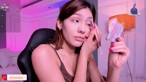 Jin Harrison    online show from October 10, 2025, 11:09 am