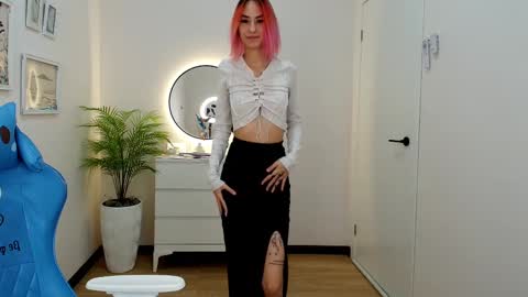 Snapshot of jinx_boom chatting on February 14, 2025, 11:42 am jinx_boom online show from February 14, 2025, 11:42 am