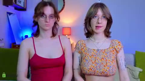 Snapshot of jitoon_exe chatting on June 20, 2026, 8:33 pm Hey Guys We are Julia ginger Tina brunette online show from June 20, 2026, 8:33 pm