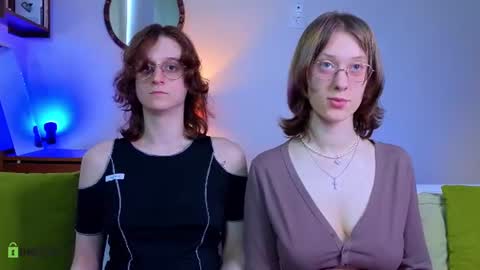 Snapshot of jitoon_exe chatting on June 24, 2026, 5:39 am Hey Guys We are Julia ginger Tina brunette online show from June 24, 2026, 5:39 am