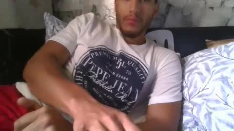 Snapshot of jjeimmy chatting on December 21, 2025, 1:18 pm Jhonny online show from December 21, 2025, 1:18 pm