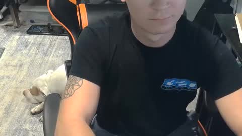 Snapshot of jjhynes402 chatting on September 22, 2025, 8:22 pm Jake online show from September 22, 2025, 8:22 pm