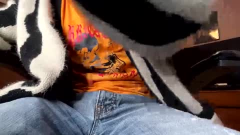 jjjjjfive online show from January 20, 2025, 3:26 am