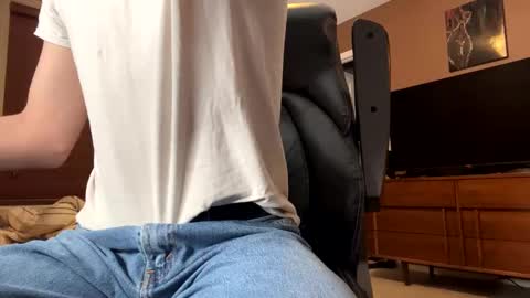 jjjjjfive online show from February 18, 2025, 4:04 am