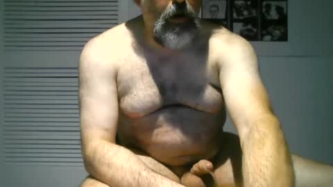 Snapshot of jjschade chatting on August 4, 2026, 4:59 am jjschade online show from August 4, 2026, 4:59 am