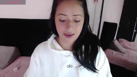 Snapshot of jjulietha95 chatting on October 23, 2025, 9:24 pm Julieta online show from October 23, 2025, 9:24 pm