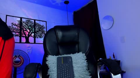 IGJmortton online show from December 1, 2024, 11:58 pm