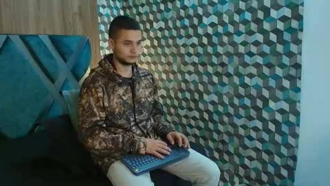  Joao online show from May 6, 2026, 9:20 pm