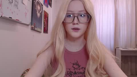 joan_kiss online show from March 5, 2026, 11:28 am