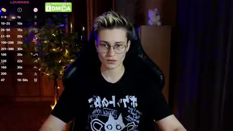 Snapshot of joan_night chatting on August 3, 2026, 6:22 pm J online show from August 3, 2026, 6:22 pm