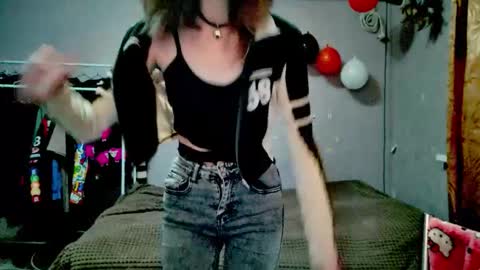 Joannatompson online show from November 20, 2025, 11:37 pm