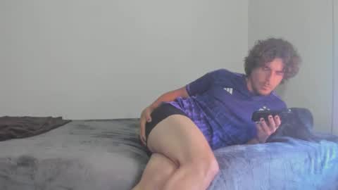 Snapshot of joaquin420_hot chatting on April 20, 2026, 4:10 pm joaquin420_hot online show from April 20, 2026, 4:10 pm
