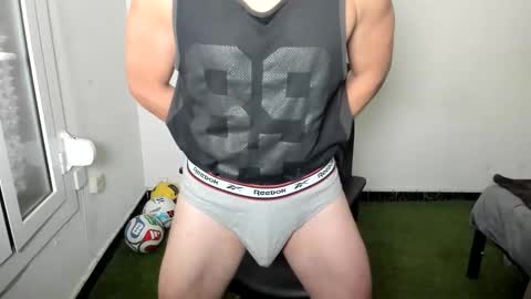 Snapshot of joaquin420_hot chatting on May 23, 2026, 8:29 am joaquin420_hot online show from May 23, 2026, 8:29 am