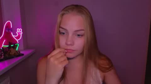 Snapshot of jodiewithgreen chatting on July 31, 2026, 7:24 pm Jodie 3 returning TODAY online show from July 31, 2026, 7:24 pm