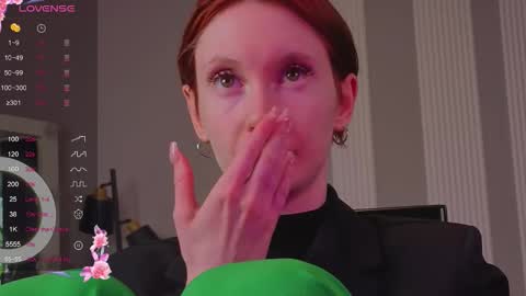 Snapshot of joe___joe chatting on September 20, 2025, 4:13 am Joe online show from September 20, 2025, 4:13 am